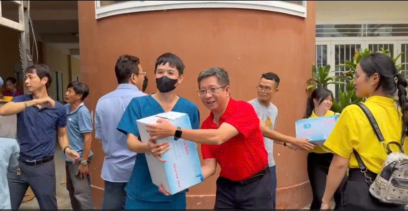 KHÁNH HÒA ĐÓN NHỮNG CHUYẾN HÀNG NGHĨA TÌNH TỪ MỌI MIỀN – LAN TỎA ĐỒNG HÀNH SAU MƯA LŨ